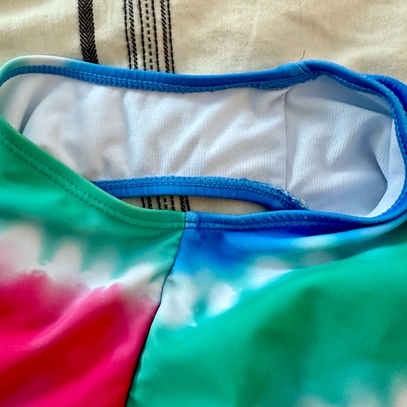 🎁 3/$15 TWO GIRL’S SIZE 10 BATHING SUITS - Picture 6 of 10